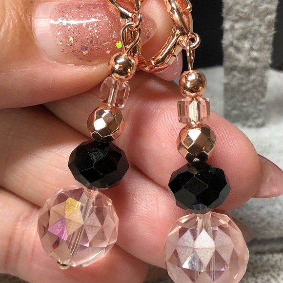 ⭐️🎁Large pink balls and Swarovski earring -rose gold lever back -classic look - Picture 5 of 10